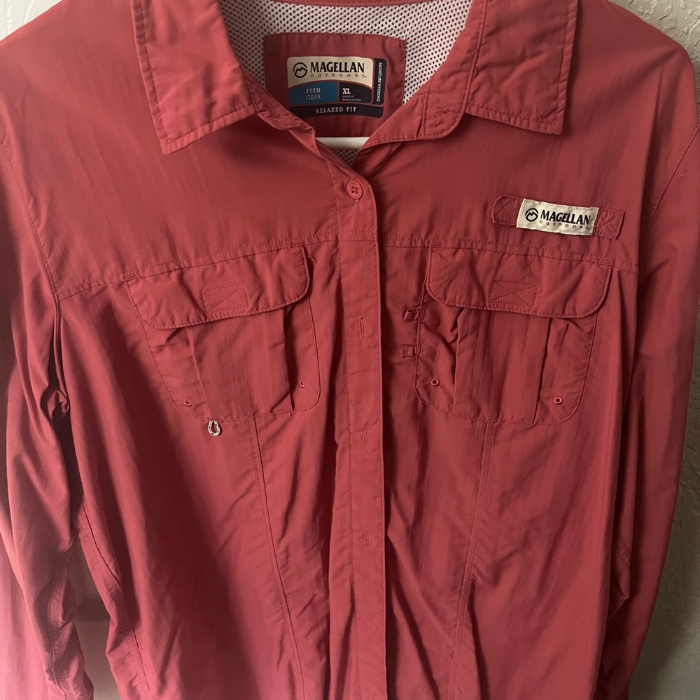 Long sleeve Magellan fishing shirt